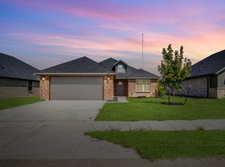 108 Randal Row, Corsicana, TX 75110