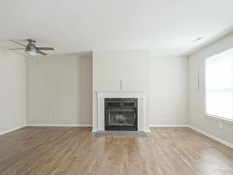 1508 Huntingdon Mews — Photo 5