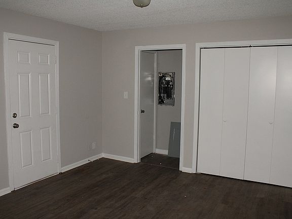 5th image of 3489 Arvin Dr