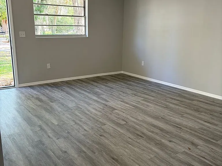 190 W Ventris Ave — Photo 20
