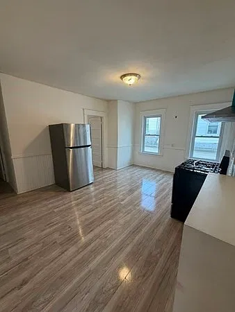 4 Euclid Ave #3