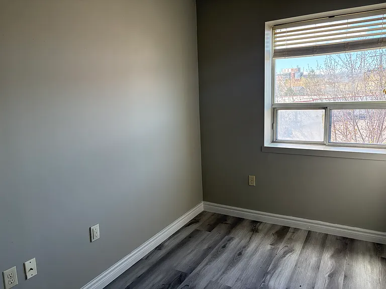 85 Barrie Rd — Photo 25