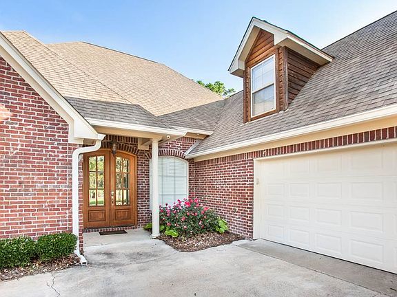 2nd image of 112 Bear Creek Ct