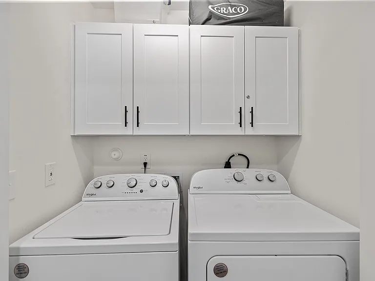 2207B Otis St — Photo 21