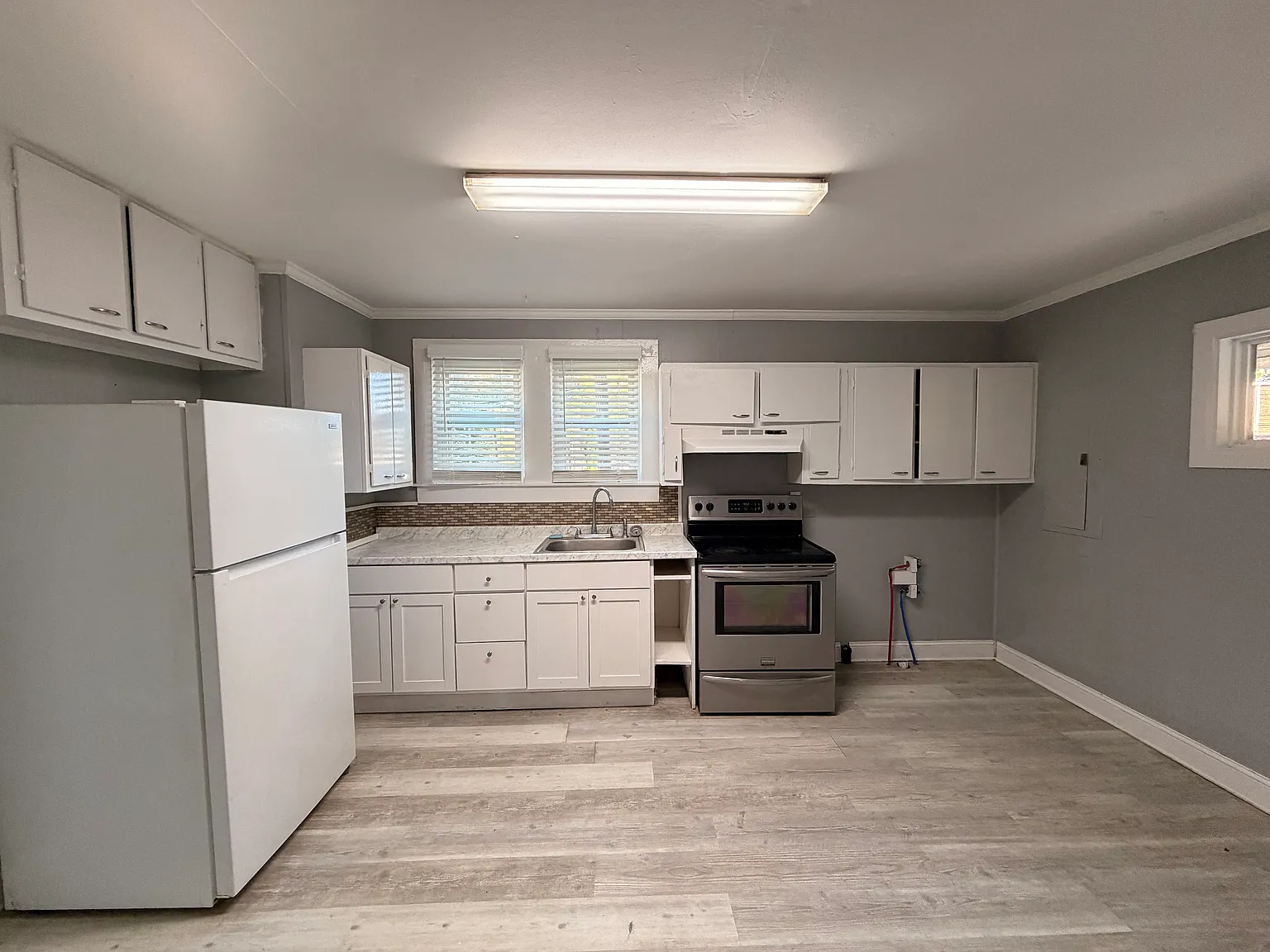 2 bed, 1020 sqft, $1,600 — Photo 2