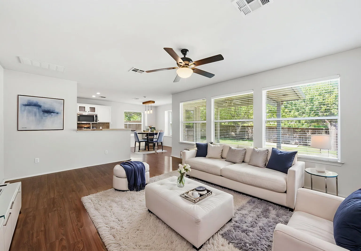 4 bed, 2.5 bath, 1675 sqft, $2,200 — Photo 3