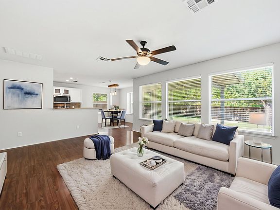 3rd image of 1506 Fort Lloyd Pl