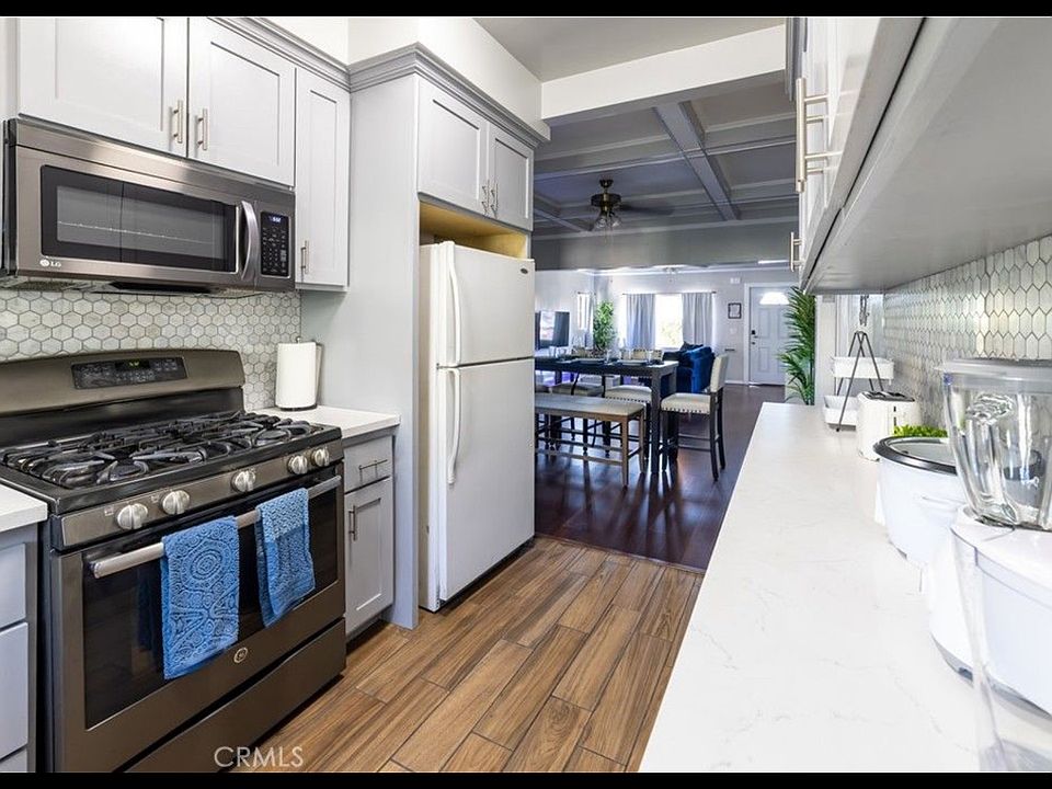 1st image of 920 Cerritos Ave #1