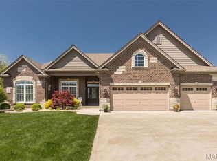 1015 Bellevaux Pl, Saint Charles, MO 63301