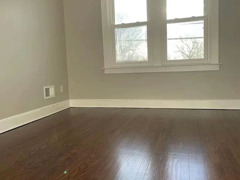 39 Hurlburt St #2 — Photo 3