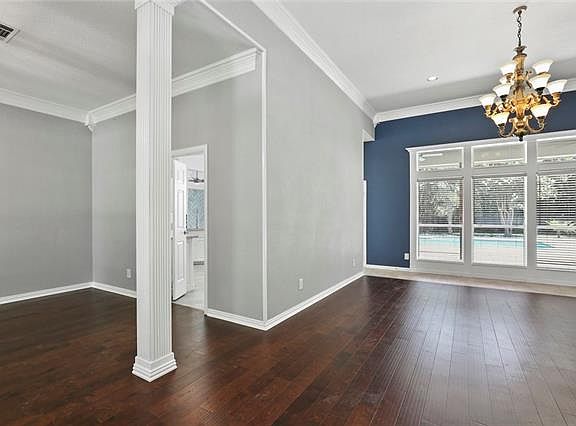 4th image of 305 Sterling Ct