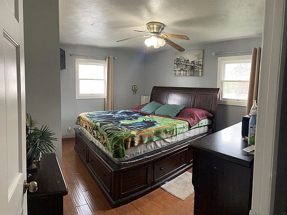 5th image of 3435 Superior St