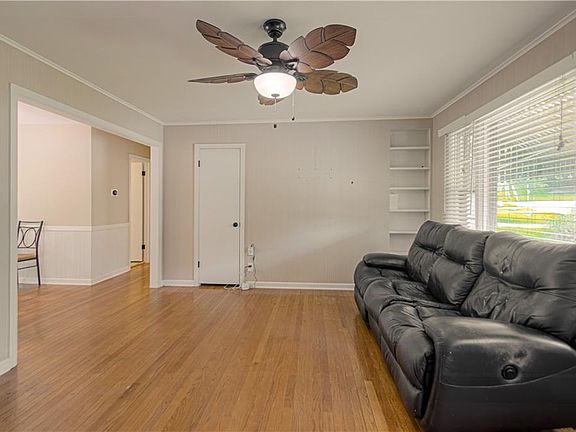 5th image of 2418 NE Pursell Rd