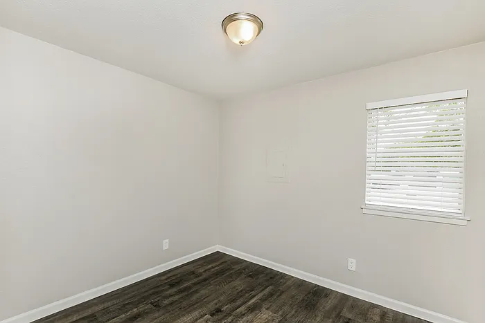 2417 Skyline Dr — Photo 14