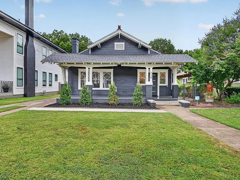718 Haines Ave — Photo 1