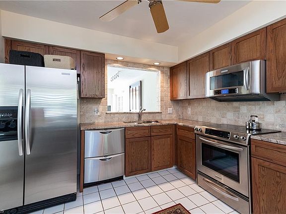 5th image of 603 Courtside Dr #F-103