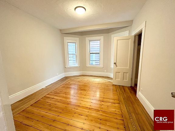 4th image of 11-13 Buttonwood St #1A