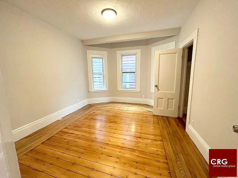 11-13 Buttonwood St #1A — Photo 4