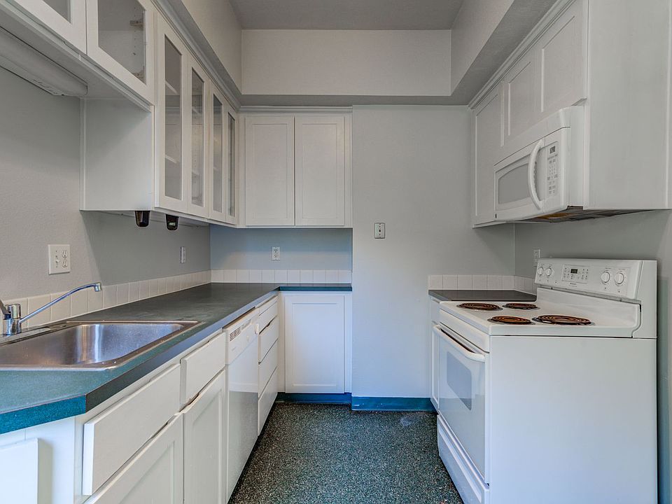 1st image of 2110 NW Flanders St #97be3a8b1
