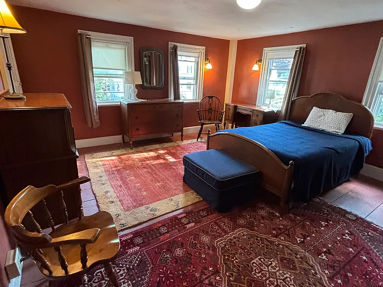 32 Government St — Photo 7