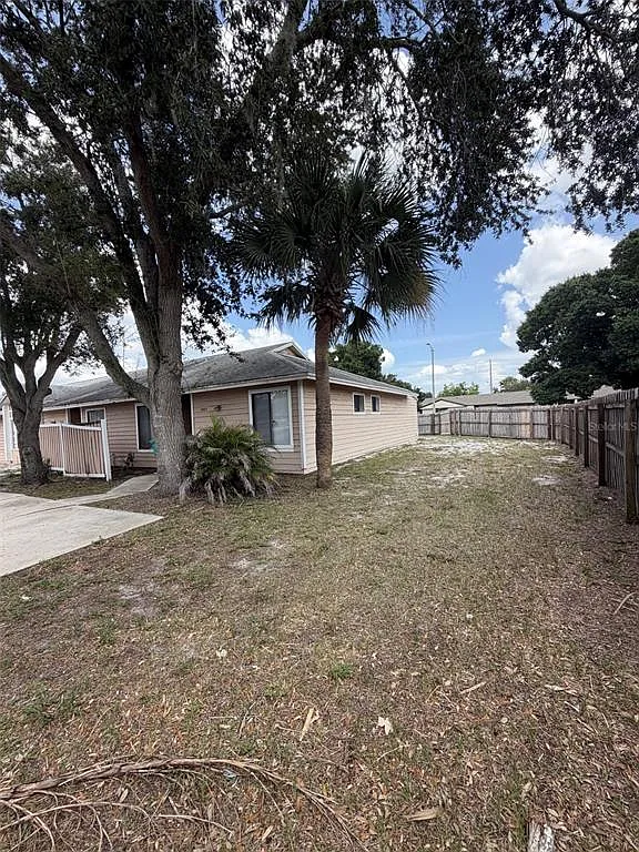 2 bed, 2.0 bath, 868 sqft, $1,650 — Photo 3