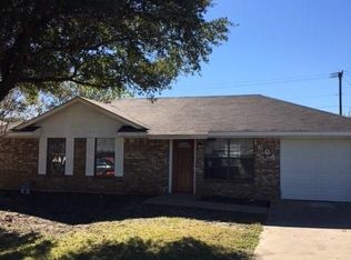 1604 Phillips Cir, Kaufman, TX 75142