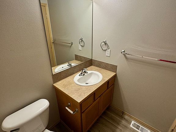 5th image of 3820-3821 E 58th Ln