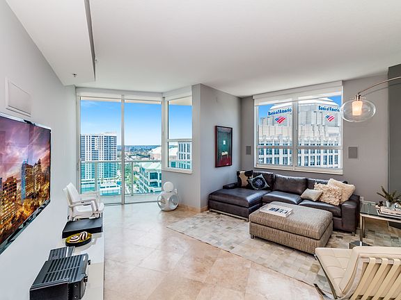 5th image of 350 SE 2nd St APT 2930