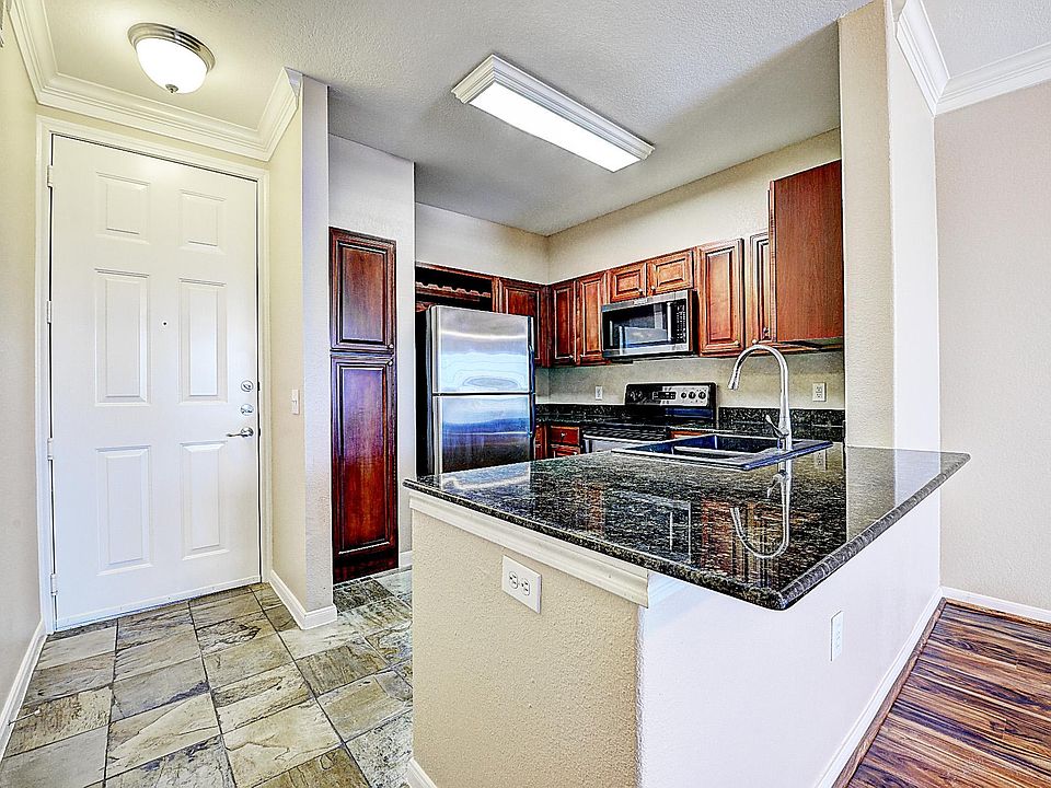 Great Kitchen! 