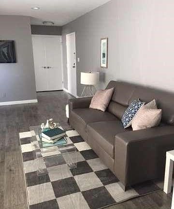 4th image of 1339 N Columbus Ave Unit 222