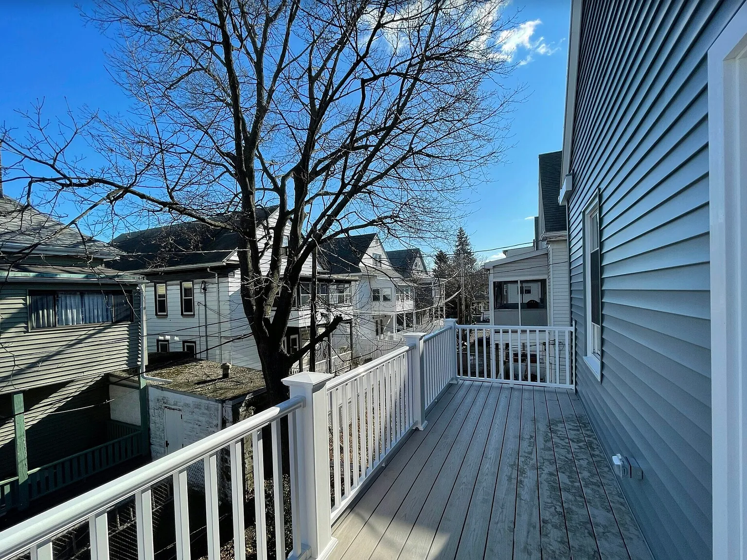 4 bed, $5,600 — Photo 1