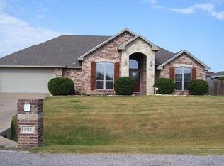 802 Wandering Ct, Granbury, TX 76049