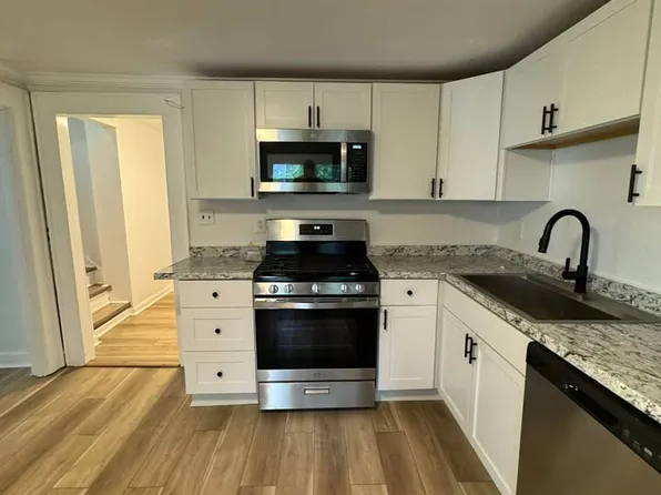 204-06 Sunset Ave #204, Syracuse, NY 13208