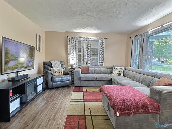 5th image of 1641 Arrowhead Dr