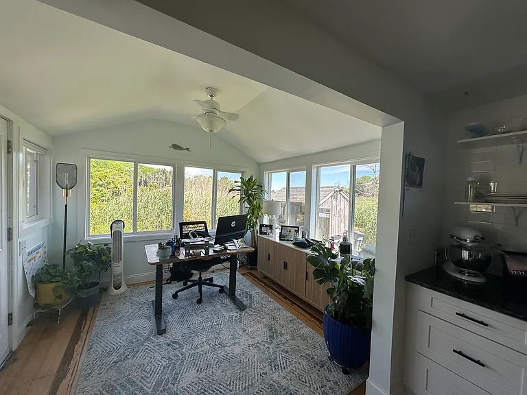 181 Kent St — Photo 1