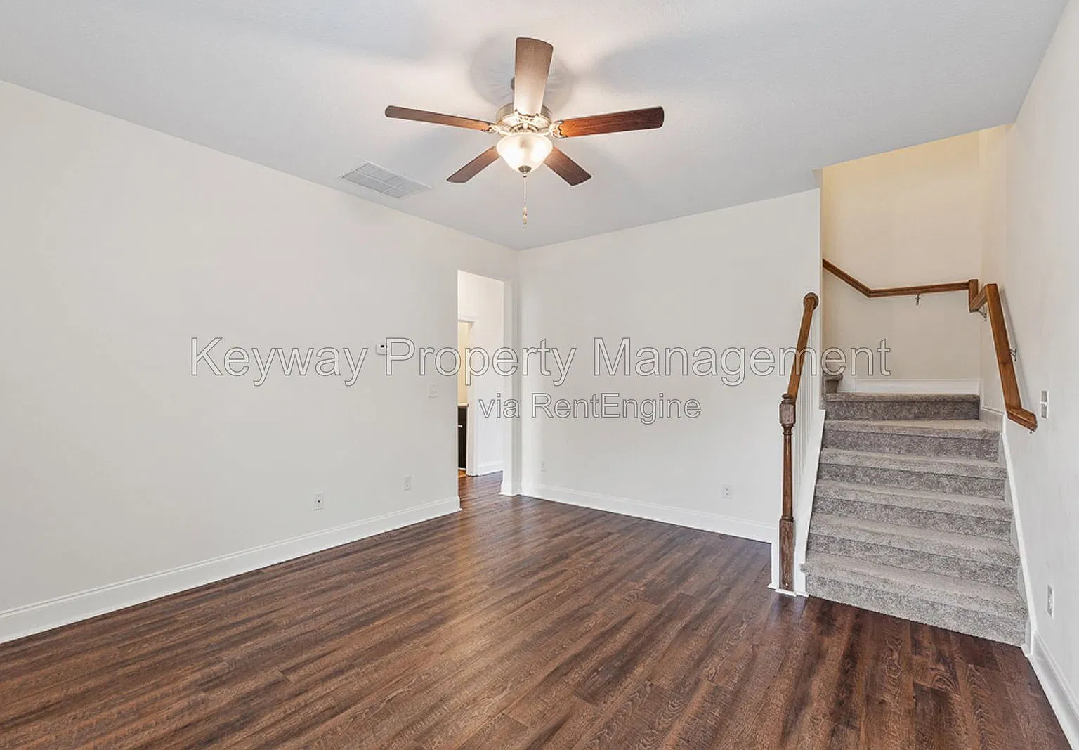 4 bed, 3.0 bath, 1624 sqft, $2,200 — Photo 4