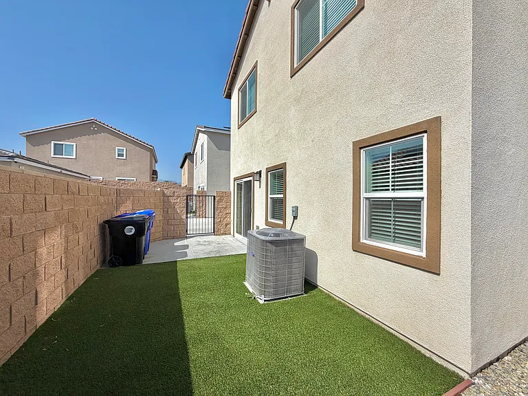 114 N Lassen Ave #1 — Photo 15