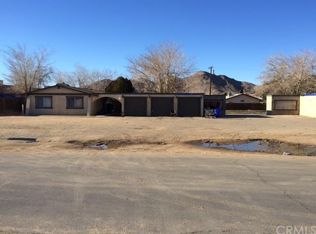 15486 Kiamichi Rd, Apple Valley, CA 92307