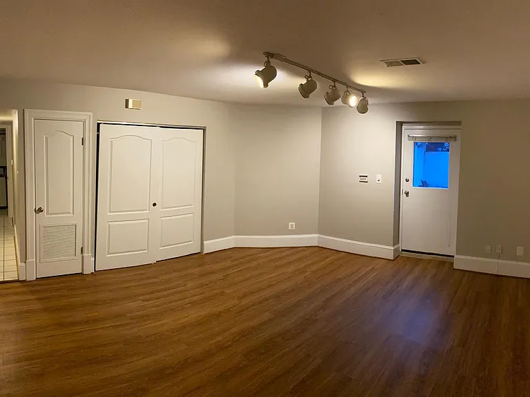 1730 New Hampshire Ave NW — Photo 1