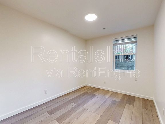 5th image of 326 Pierce St #8
