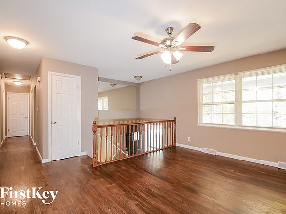 2nd image of 410 Shady Ln