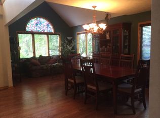 1820 Saint Michaels Rd, Lincoln, NE 68512