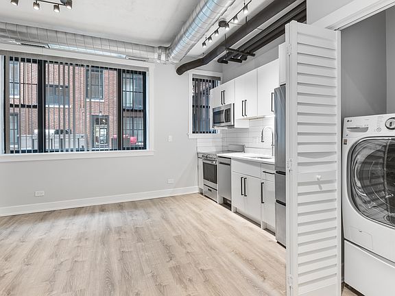 2nd image of 7645 N Sheridan Rd #109