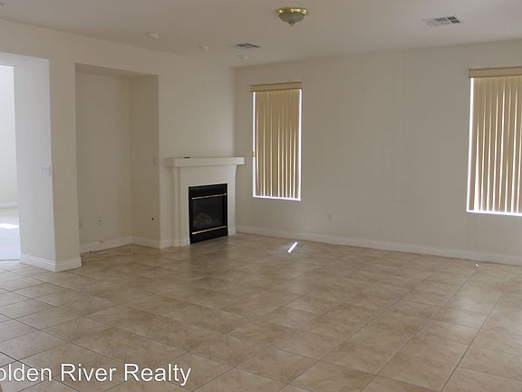 5th image of 333 Lakewood Garden Dr
