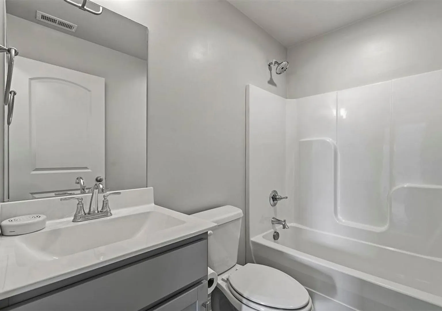 South Warren Beauty 3 Bed, 2 Bath Home with Covered Porch & Spacious Yard! — Photo 3