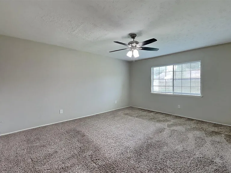 2102 Turtle Creek Dr — Photo 8