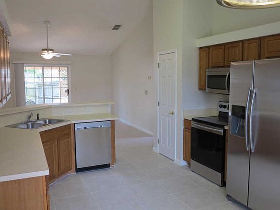 2nd image of 3311 Abbeyfield Ln