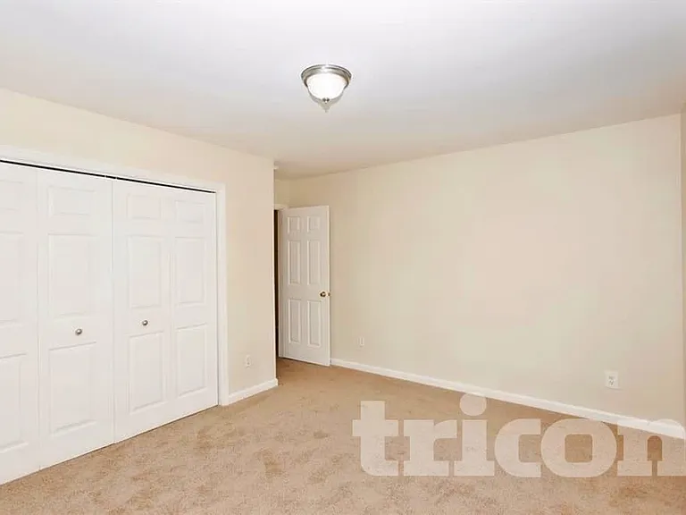 105 Saddlebridge Ln — Photo 6