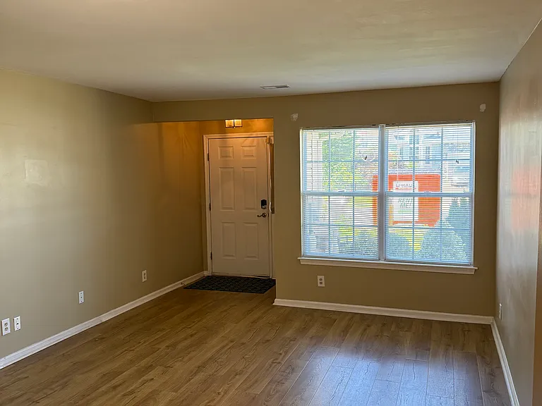 23 Park Side Dr — Photo 3