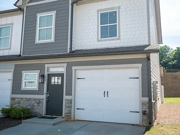 123 Magnolia Pl — Photo 1